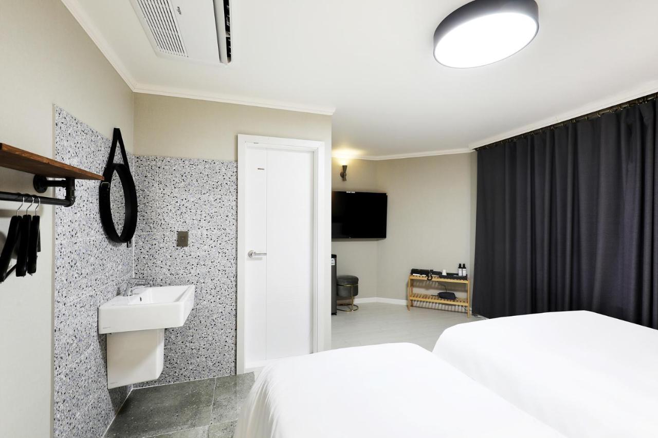 Cornerstone Hotel Seogwipo Eksteriør bilde
